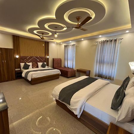 Hotel Grand Safari Kotdwāra Extérieur photo